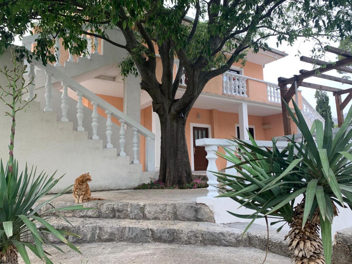 Apartmani Spomenka Seline Exterior photo