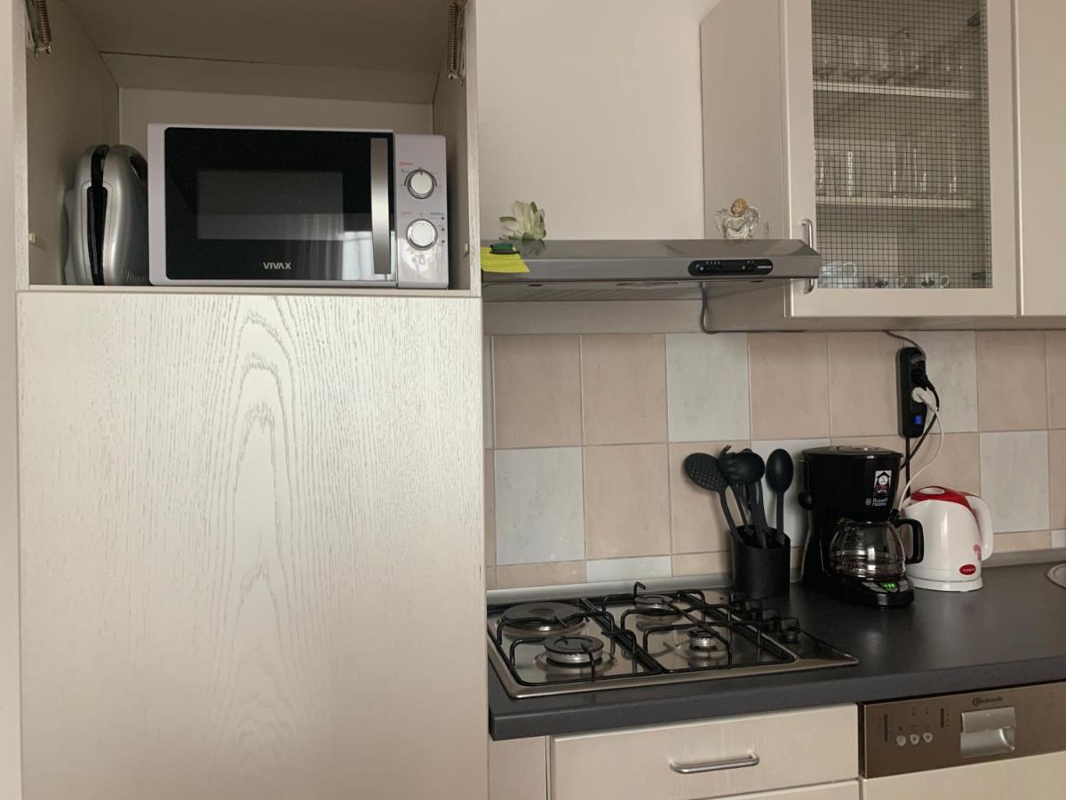 Apartmani Spomenka Seline Exterior photo