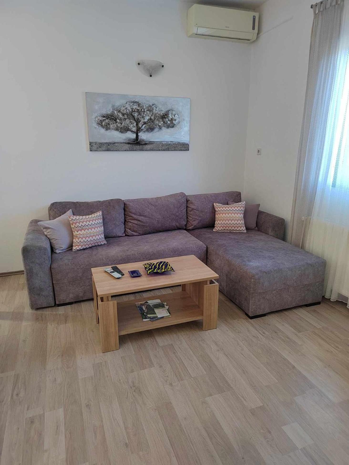 Apartmani Spomenka Seline Exterior photo